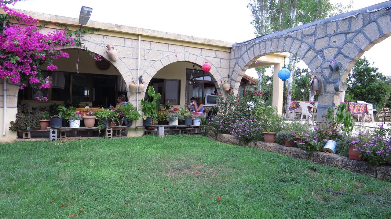 Elausa Hotel & Restaurant Rizokarpaso Buitenkant foto
